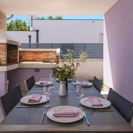 Lavanda-labin Vila *